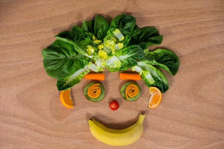 The Connection Between Food and Mood: Eating for Mental Wellness